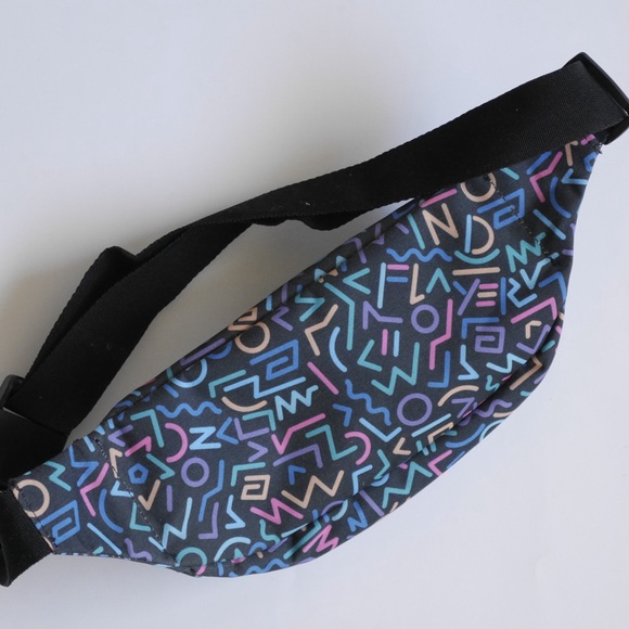 Stranger Things waist bag - Picture 4 of 4